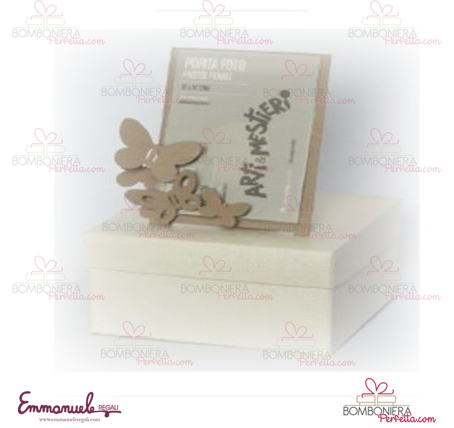 http://www.bombonieraperfetta.com/images/watermarked/1/detailed/14/4501-Scatola-Grande-pelle-14x20x8h-cm--Avorio-Artiemestieri-bombonieraperfetta-emmanueleregali.jpg