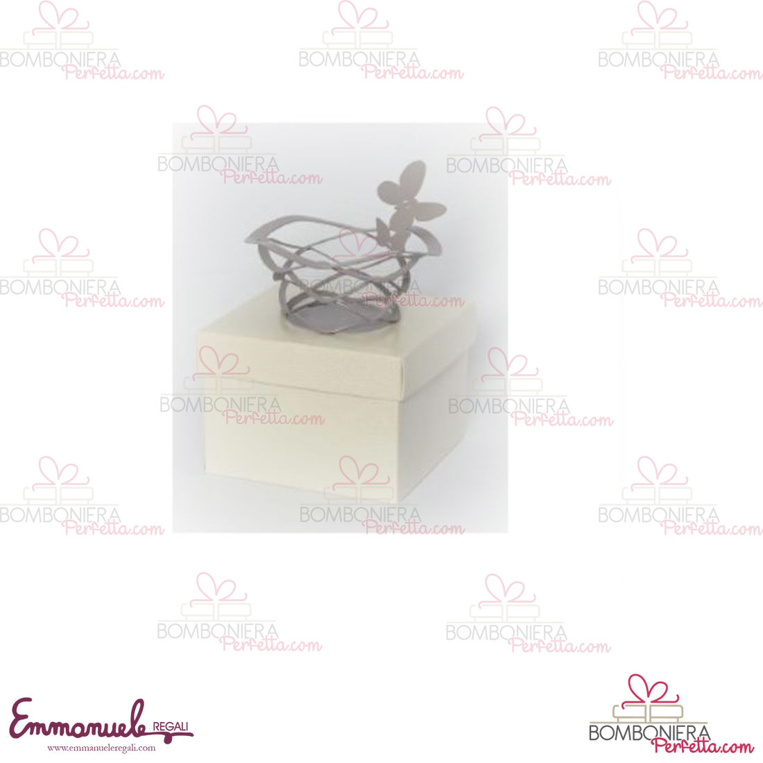 http://www.bombonieraperfetta.com/images/watermarked/1/detailed/15/4502-Scatola-piccola-14x14x11h-pelle-avorio-artiemestieri-bombonieraperfetta-emmanueleregali.jpg