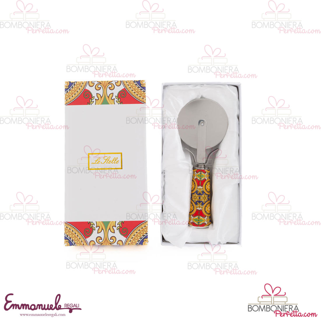 http://www.bombonieraperfetta.com/images/watermarked/1/detailed/16/55131-Tagliapizza-Royal-Carousel-decoro-lestelle-bombonieraperfetta-emmanueleregali.jpg