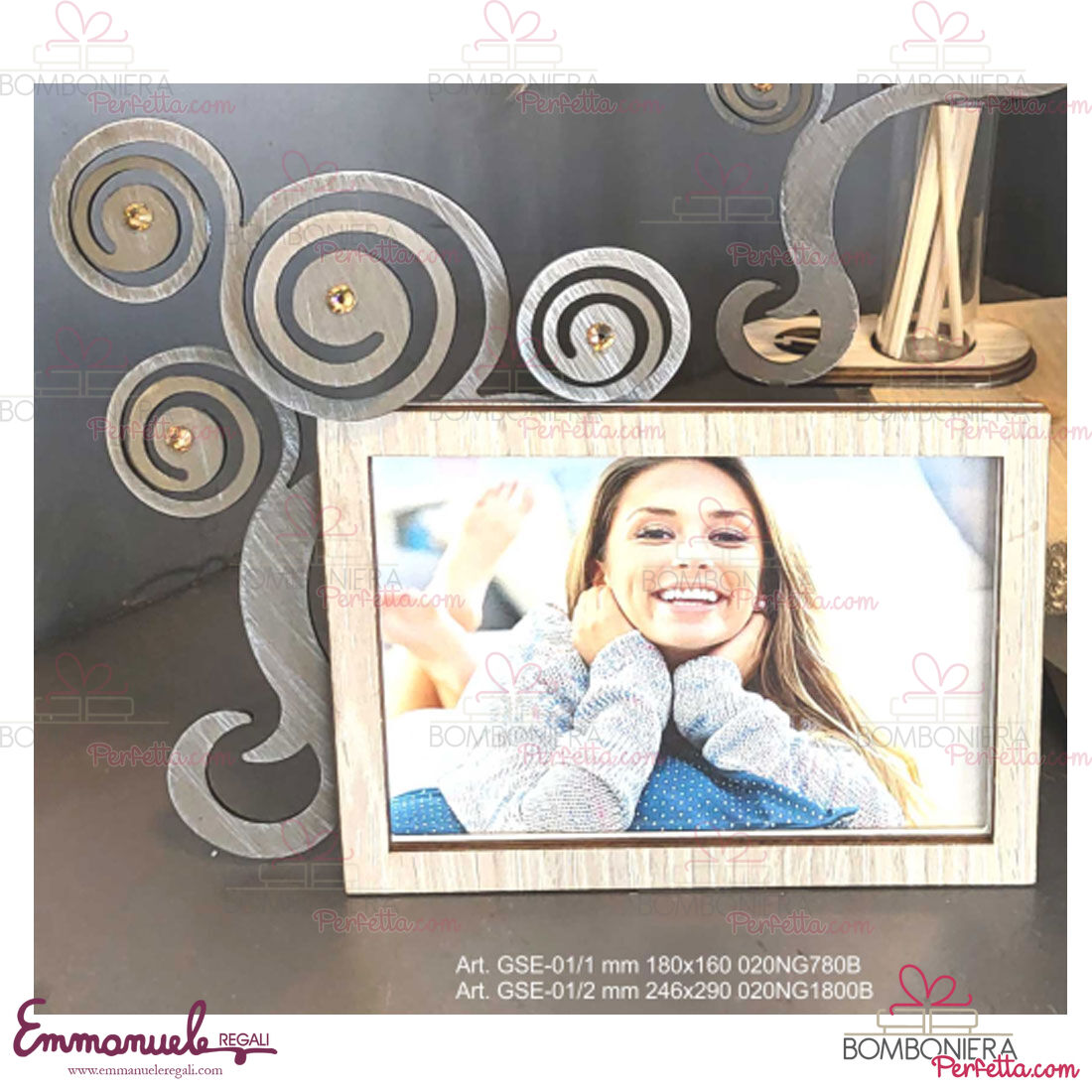 http://www.bombonieraperfetta.com/images/watermarked/1/detailed/20/GSE-01-1-Portafoto-piccolo-albero-grezzo-neg%C3%B2-bombonieraperfetta-emmanueleregali.jpg