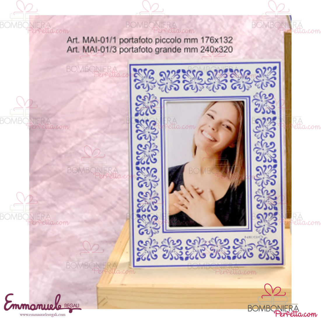 http://www.bombonieraperfetta.com/images/watermarked/1/detailed/20/MAI-01-1-Portafoto-piccolo-stampa-blu-neg%C3%B2-bombonieraperfetta-emmanueleregali.jpg