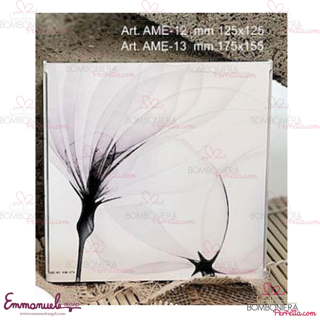 http://www.bombonieraperfetta.com/images/watermarked/1/detailed/21/AME-12-Sottopentola-piccolo-fiore-bianco-neg%C3%B2-bombonieraperfetta-emmanueelregali.jpg