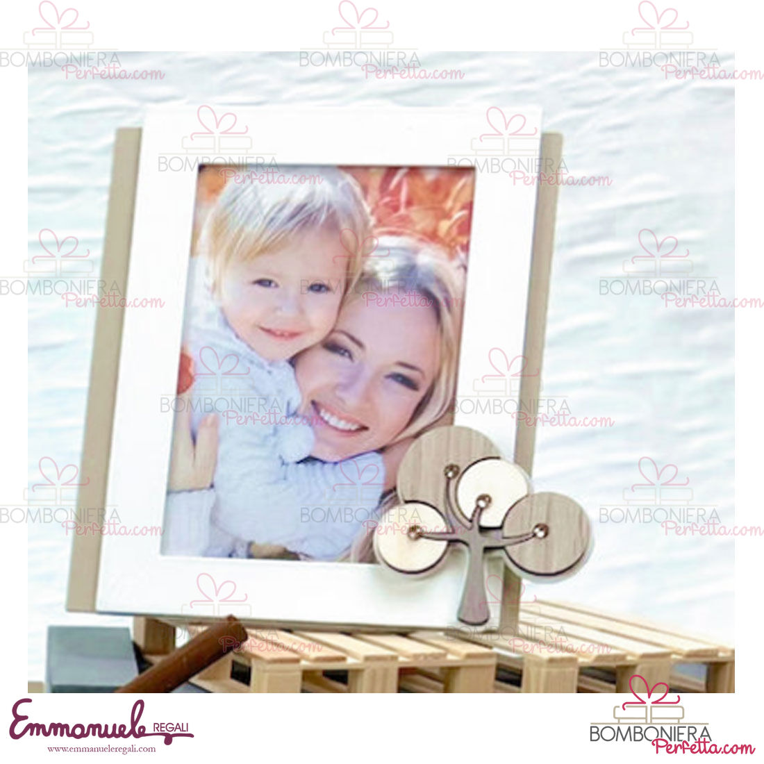 http://www.bombonieraperfetta.com/images/watermarked/1/detailed/21/CLO-01-1-Portafoto-piccolo-fango-albero024-neg%C3%B2-bombonieraperfetta-emmanueleregali.jpg