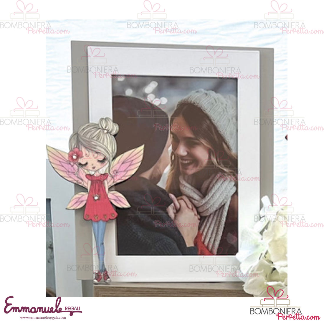 http://www.bombonieraperfetta.com/images/watermarked/1/detailed/21/DFA-01-1-Portafoto-piccolo-bambola-fatina-neg%C3%B2-bombonieraperfetta-emmanueleregali.jpg
