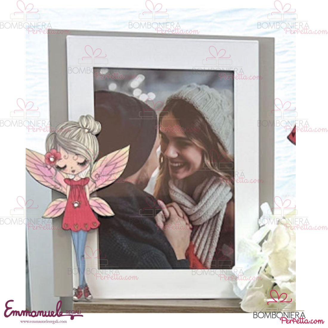 http://www.bombonieraperfetta.com/images/watermarked/1/detailed/21/DFA-01-3-Portafoto-grande-bambola-fatina-neg%C3%B2-bombonieraperfetta-emmanueleregali.jpg