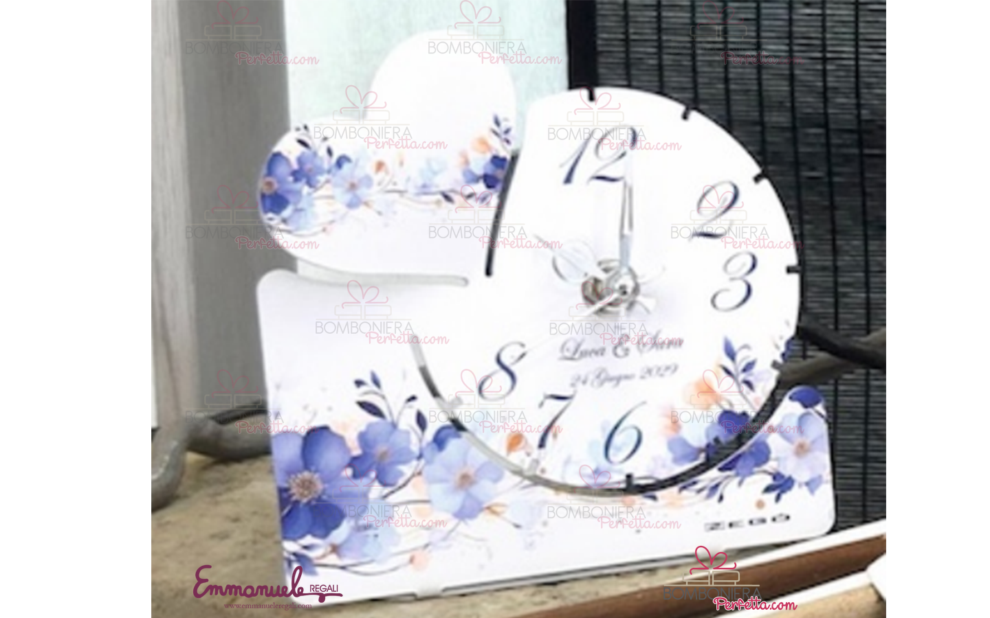 http://www.bombonieraperfetta.com/images/watermarked/1/detailed/28/25BLU-03-Orologio-piccolo-cuore-neg%C3%B2-bombonieraperfetta-emmanueleregali.png