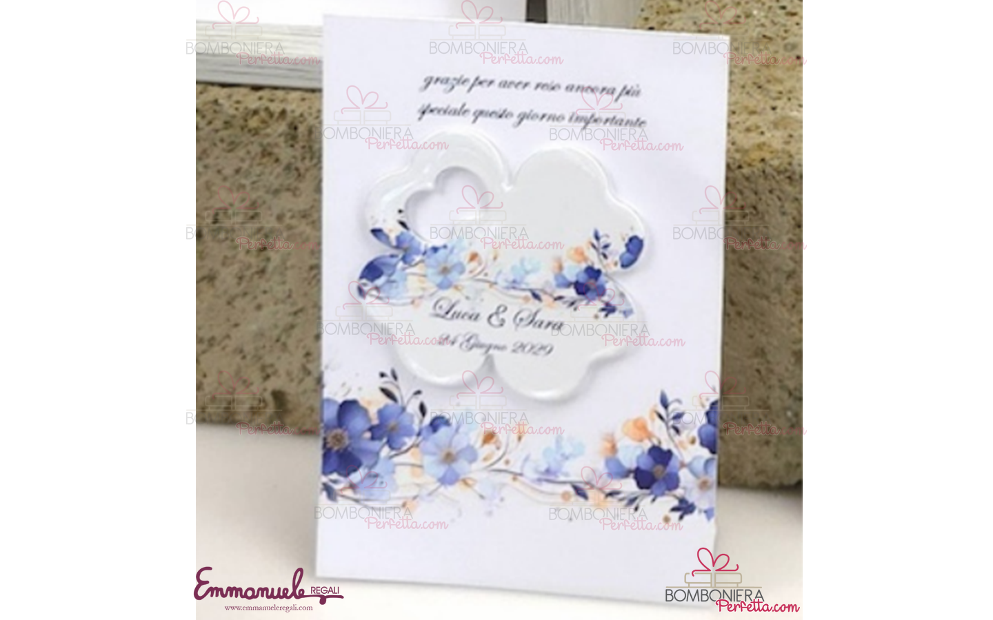 http://www.bombonieraperfetta.com/images/watermarked/1/detailed/28/25BLU-ST02-Stappo-quadrifoglio-stampa-fiori_blu-neg%C3%B2-bombonieraperfetta-emmanueleregali.png