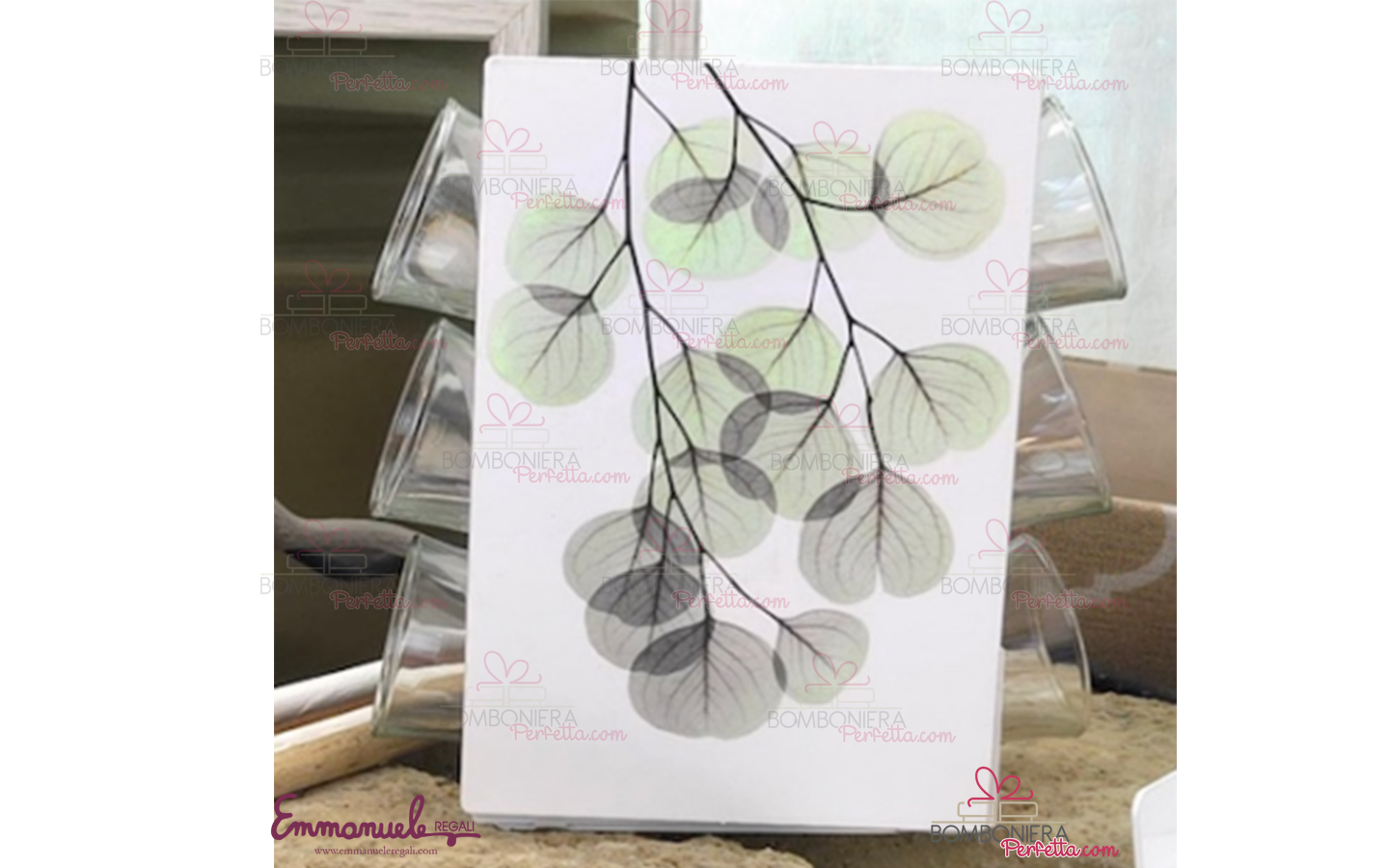 http://www.bombonieraperfetta.com/images/watermarked/1/detailed/28/25SIM-PB-Portabicchierini-neg%C3%B2-bombonieraperfetta-emmanueleregali.png