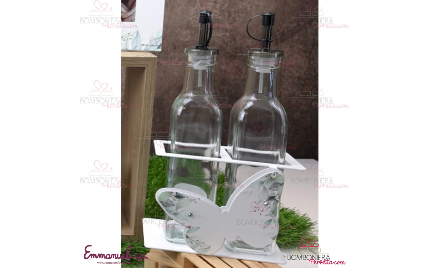 http://www.bombonieraperfetta.com/images/watermarked/1/detailed/28/25VER-20-Oliera-doppia-farfalla-neg%C3%B2-bombonieraperfetta-emmanueleregali.png