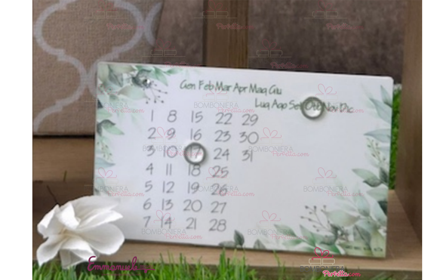 http://www.bombonieraperfetta.com/images/watermarked/1/detailed/28/25VER-C2-Calendario-piccolo-foglie-verdi-neg%C3%B2-bombonieraeperfetta-emmanueleregali.png