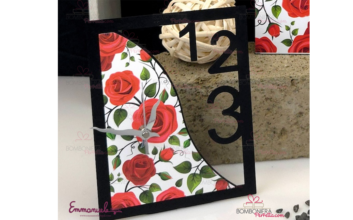 http://www.bombonieraperfetta.com/images/watermarked/1/detailed/29/25EMI-06-Orologio-grande-rose-rosse-neg%C3%B2-bombonieraperfetta-emmanueleregali.png