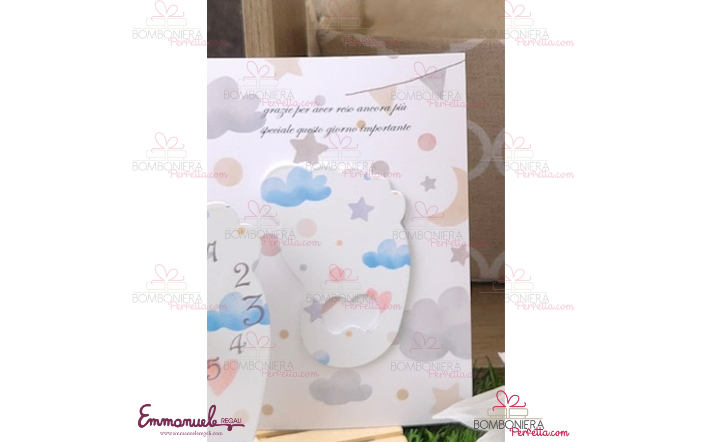http://www.bombonieraperfetta.com/images/watermarked/1/detailed/29/25NIC-S-P-Stappo-con-cartoncino-piedino-neg%C3%B2-bombonieraperfetta-emmanueleregali.png
