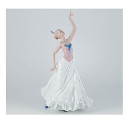 D7701-Danzatrice-braccio-in-alto-morenadesign-bombonieraperfetta-emmanueleregali