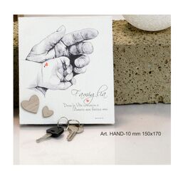 HAND-10-Appendichiavi-3-posti-stampa-su-legno-negò-bombonieraperfetta-emmanueelregali