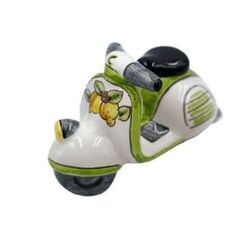 9002.FR-Vespa-con-fruttini-verde-nonnarosa-bombonieraperfetta-emmanueleregali