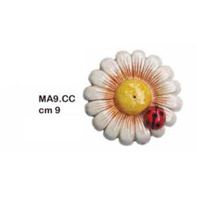 MA9CC_margherita_con_coccinella_9cm_ceramica_emmanueleregali_bombonieraperfetta