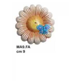 MA9FA_margherita_con_farfalla_9cm_ceramica_emmanueleregali_bombonieraperfetta